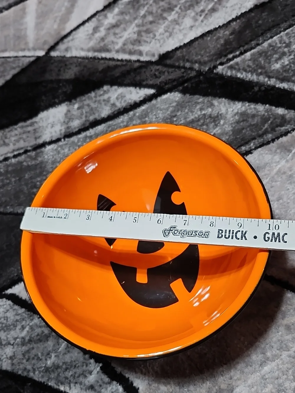 ENAMEL JACK-O-LANTERN BOWL & RAE DUNN HAPPY HALLOWEEN SPATULA BUNDLE